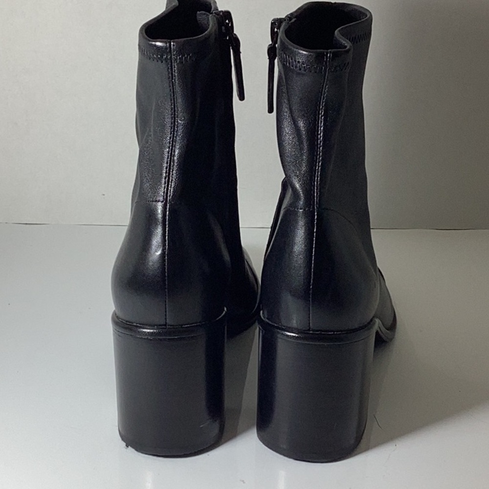 Tory Burch
Women's Cap Toe Ankle Boots - Picture 7 of 11